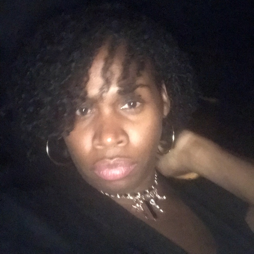 Meet your Posher, Nadia